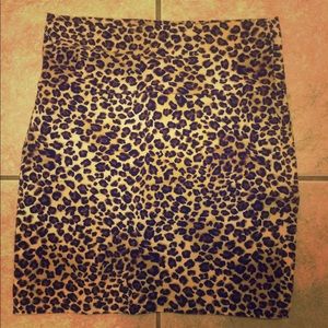Cheetah fitted skirt