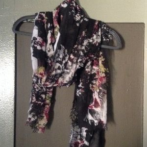 Skull scarf