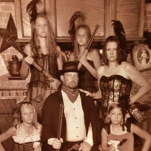 Meet your Posher, Megan - Picture 1 of 1