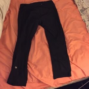 Lululemon cropped pants!