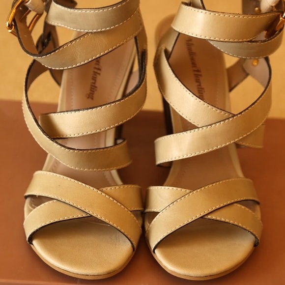 Madison Harding Shoes - Madison Harding Franklin White Sandals Size 8M