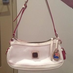 Lightly used D&B purse in great condition.