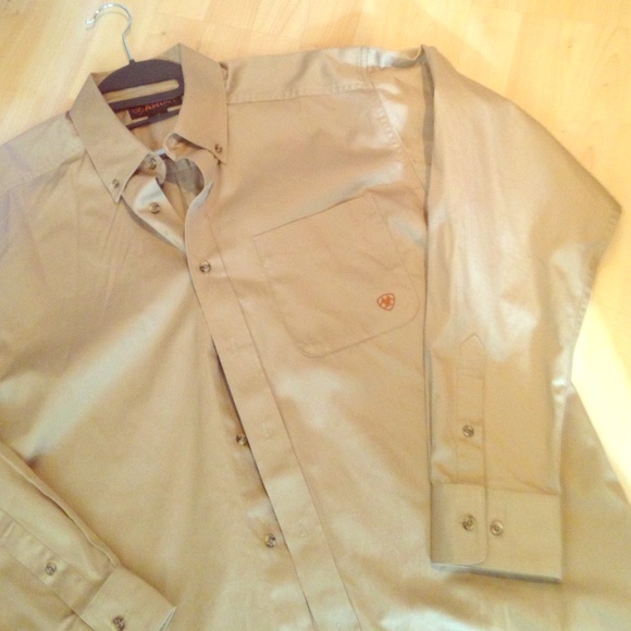 Men's Ariat Large Longsleeve