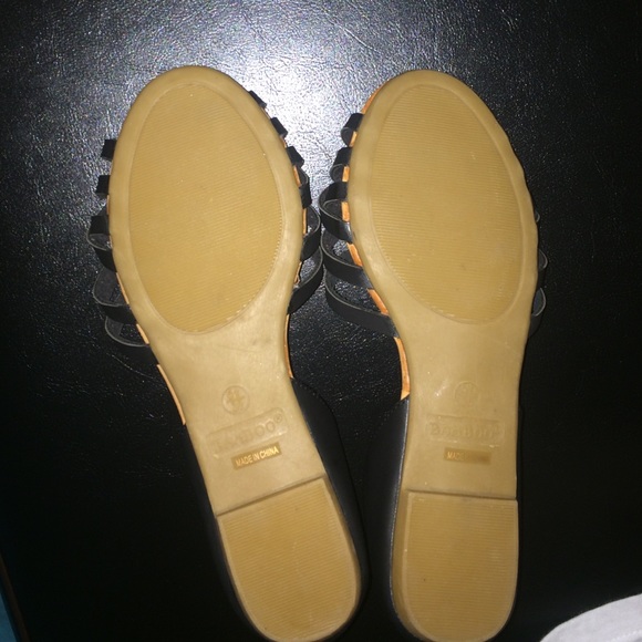Sandals - Picture 3 of 3