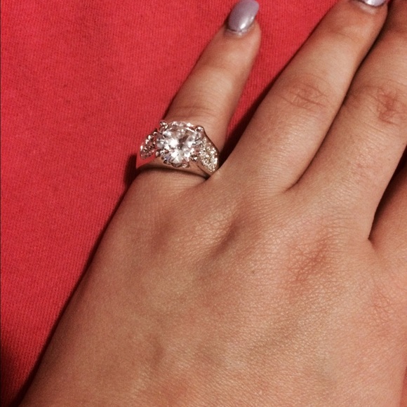 Really adorable diamond ring