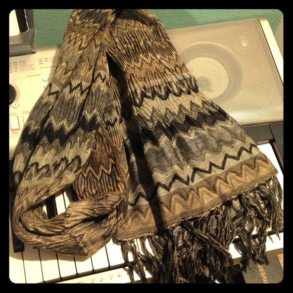 Green striped scarf