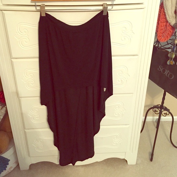 High low black skirt