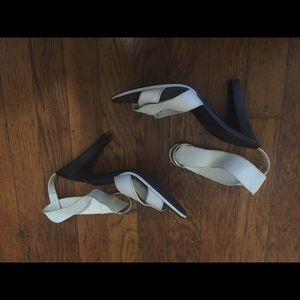 Vintage Charles Jourdan size 5