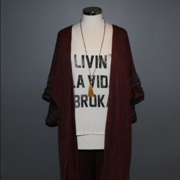 🆕 LIVIN' LA VIDA BROKA Tank Top in White - Picture 3 of 3