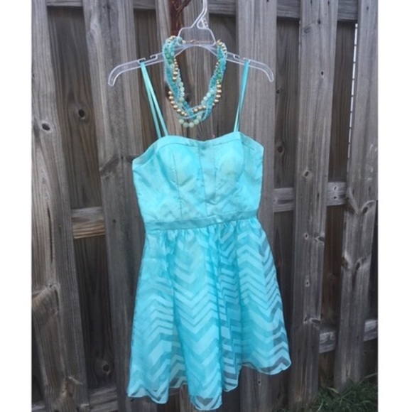 Adrianna Papell Light Blue Dress 👗