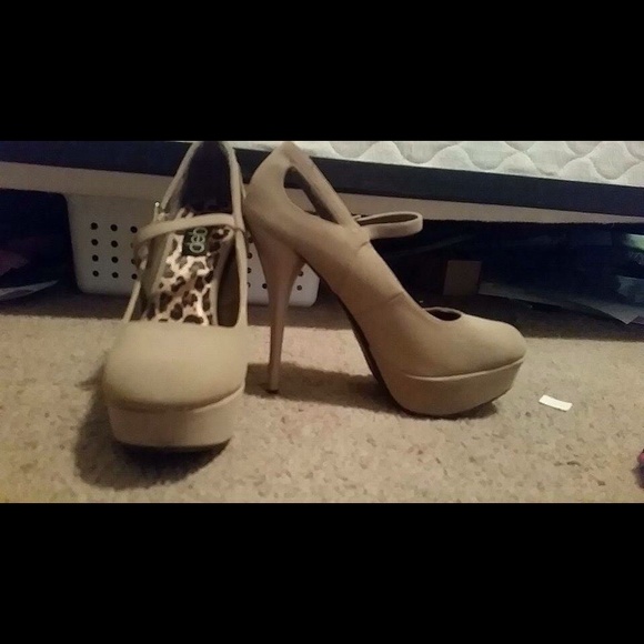 Tan heels