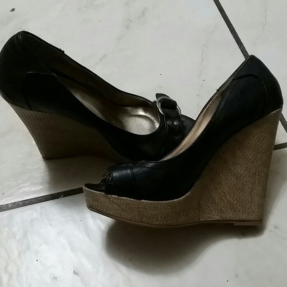 Shoes - Picture 4 of 4