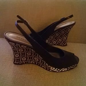 Madden Girl Brown Wedges
