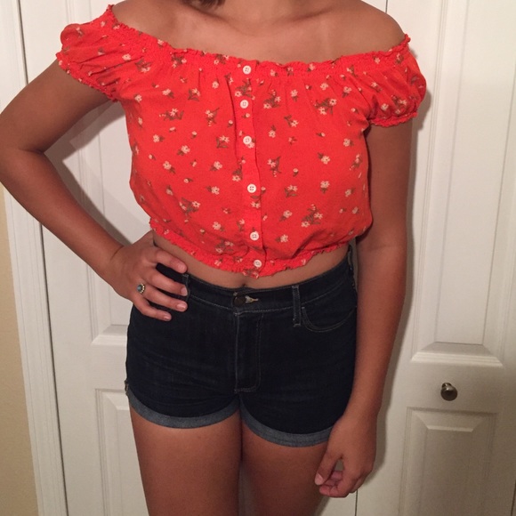 Pacsun off the shoulder floral crop