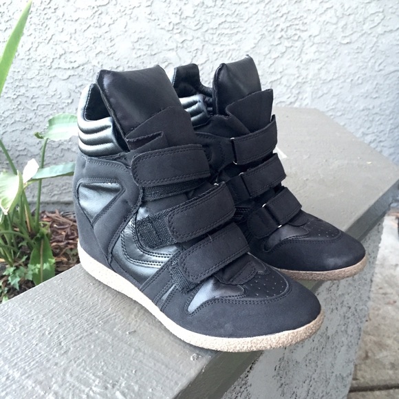 Xhilaration black wedge sneakers size 7.5