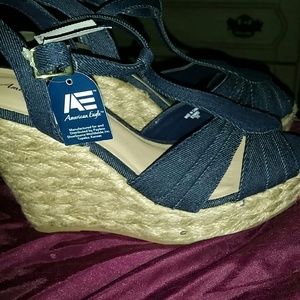 Women's AE high wedge. ⬇⬇⬇price reduced ⬇⬇⬇