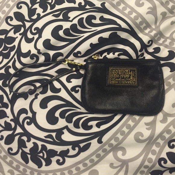 Coach poppy wristlet
