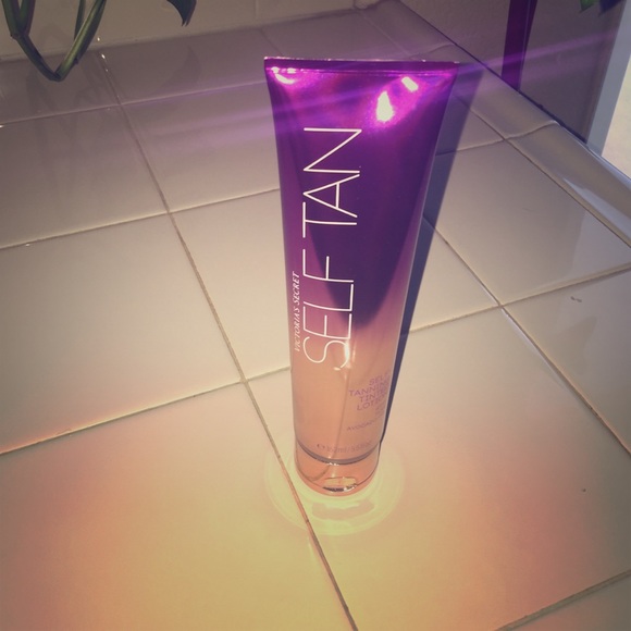 Victoria's Secret self tan lotion
