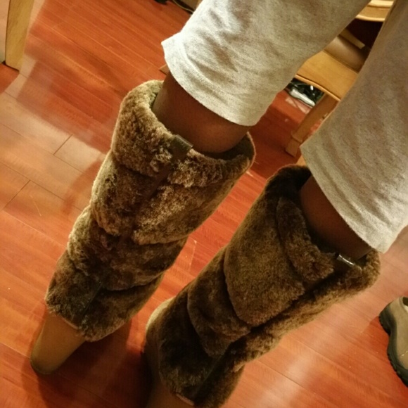 Used Tory Burch boots - Picture 2 of 4