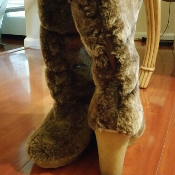 Used Tory Burch boots - Picture 3 of 4