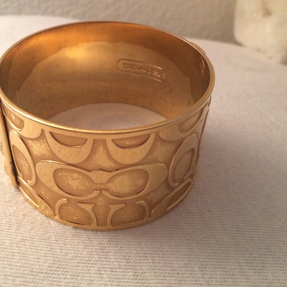 Coach Accessories - Coach bracelet (gold)