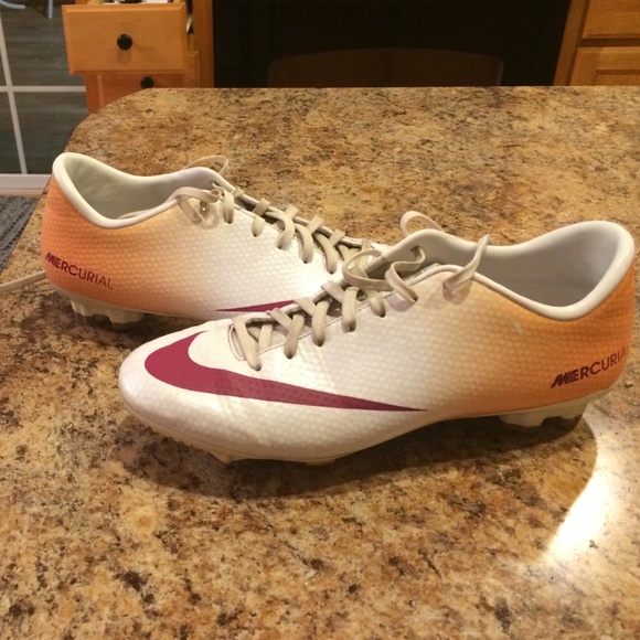 Nike Shoes - Soccer/field Cleats