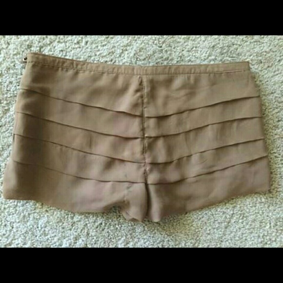 Ruffle Shorts - Picture 2 of 3