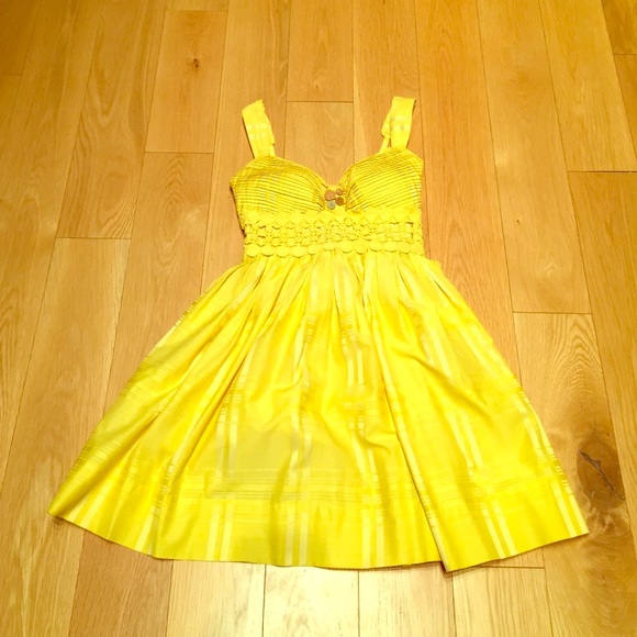 SOLD- Super Cute Vintage Yellow Sundress SZ S - Picture 1 of 3
