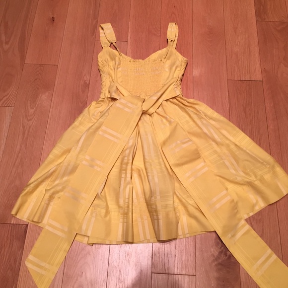 SOLD- Super Cute Vintage Yellow Sundress SZ S - Picture 3 of 3