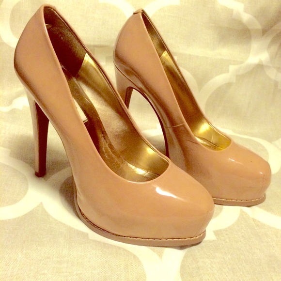 Simply Vera Vera Wang Shoes - Simply Vera Wang Platform  Nude Heels