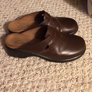 Brown Leather Clarks Clogs