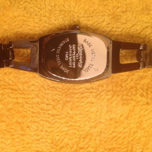 Watch - Picture 3 of 3