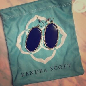 Kendra Scott Earrings 💗