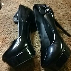 Black heals