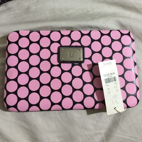 NY&CO wallet! Last price drop!
