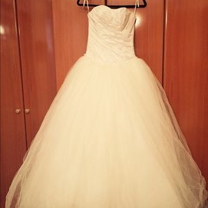 David's bridal gorgeous wedding gown