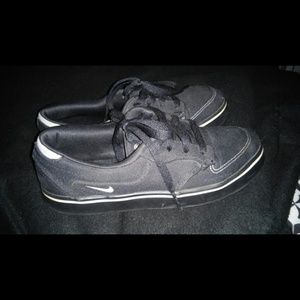 ✨SOLD✨NIKE shoes