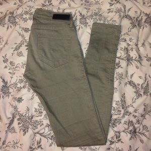 Olive green jeans !