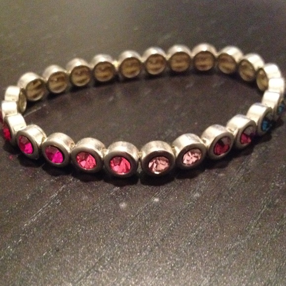 Bracelet - Picture 1 of 4