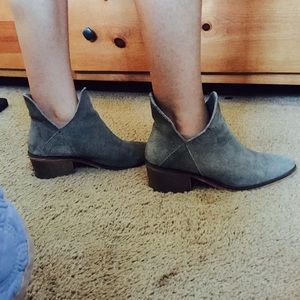 ❗️REDUCED❗️Zara Cut Out Bootie