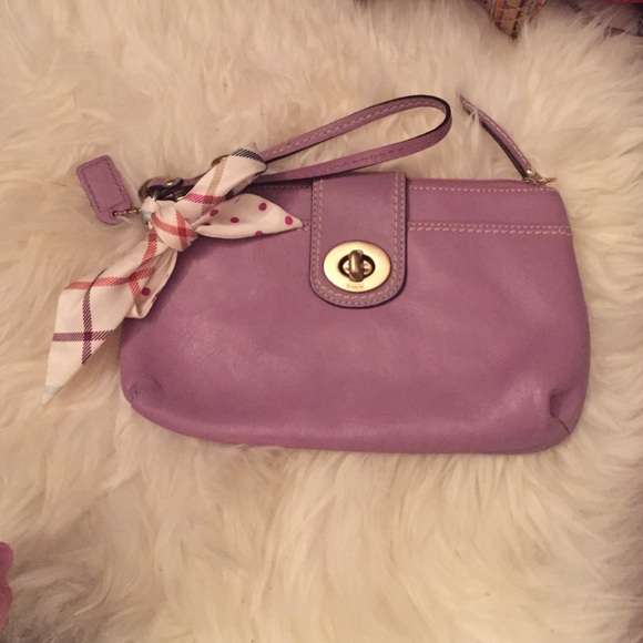Beautiful lilac Coach clutch - Picture 1 of 4