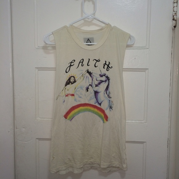 UNIF faith tank