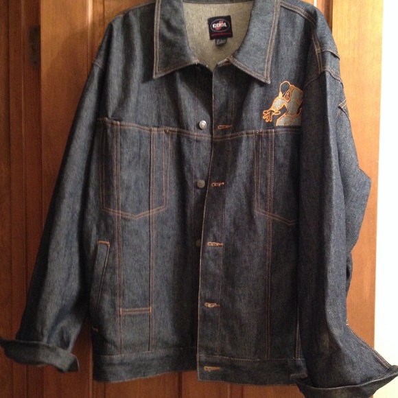 authentic urban Wear Vintage Jean Jacket from Evelyn's closet on Poshmark