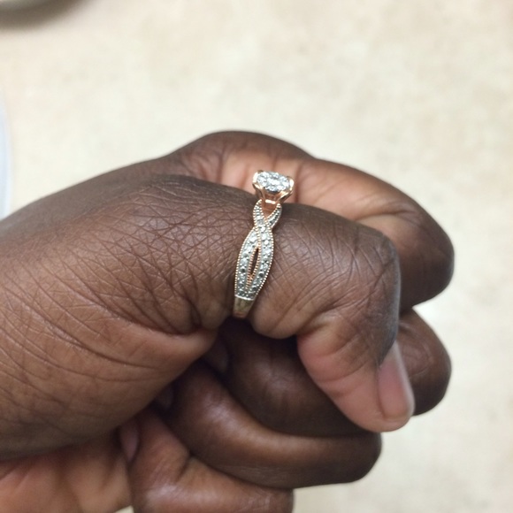 Diamond ring - Picture 3 of 4