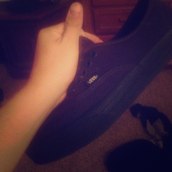 Skating shoes