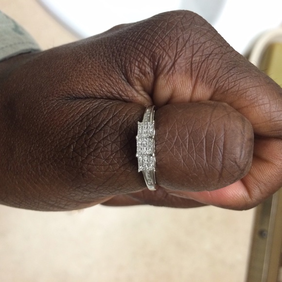 Diamond Ring - Picture 2 of 4