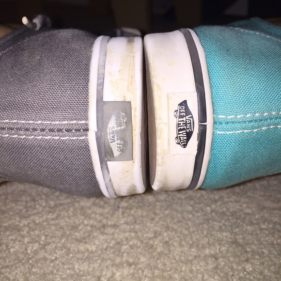 VANS! - Picture 3 of 4