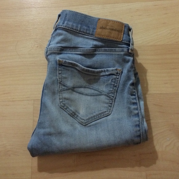 SOLD🚫 medium washed skinny jeans