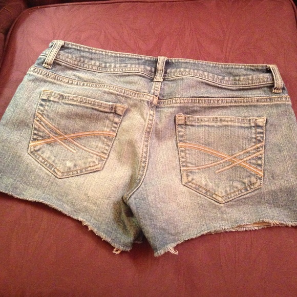 Denim shorts - Picture 2 of 2