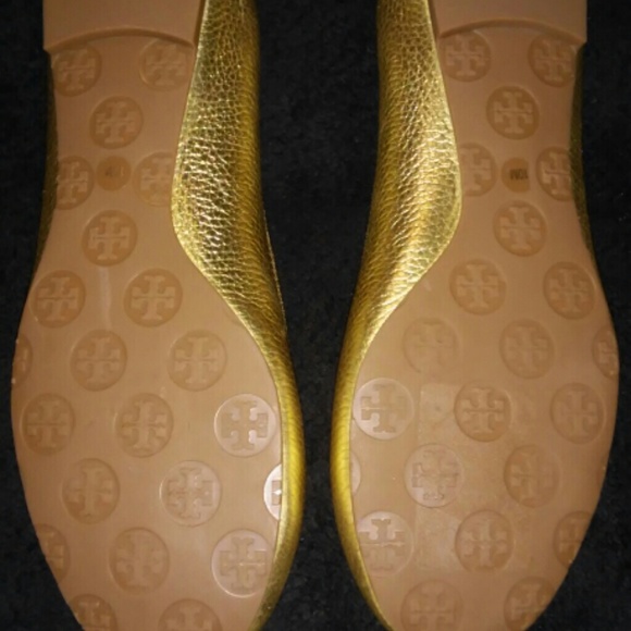 SOLD...Tory burch flats - Picture 2 of 4